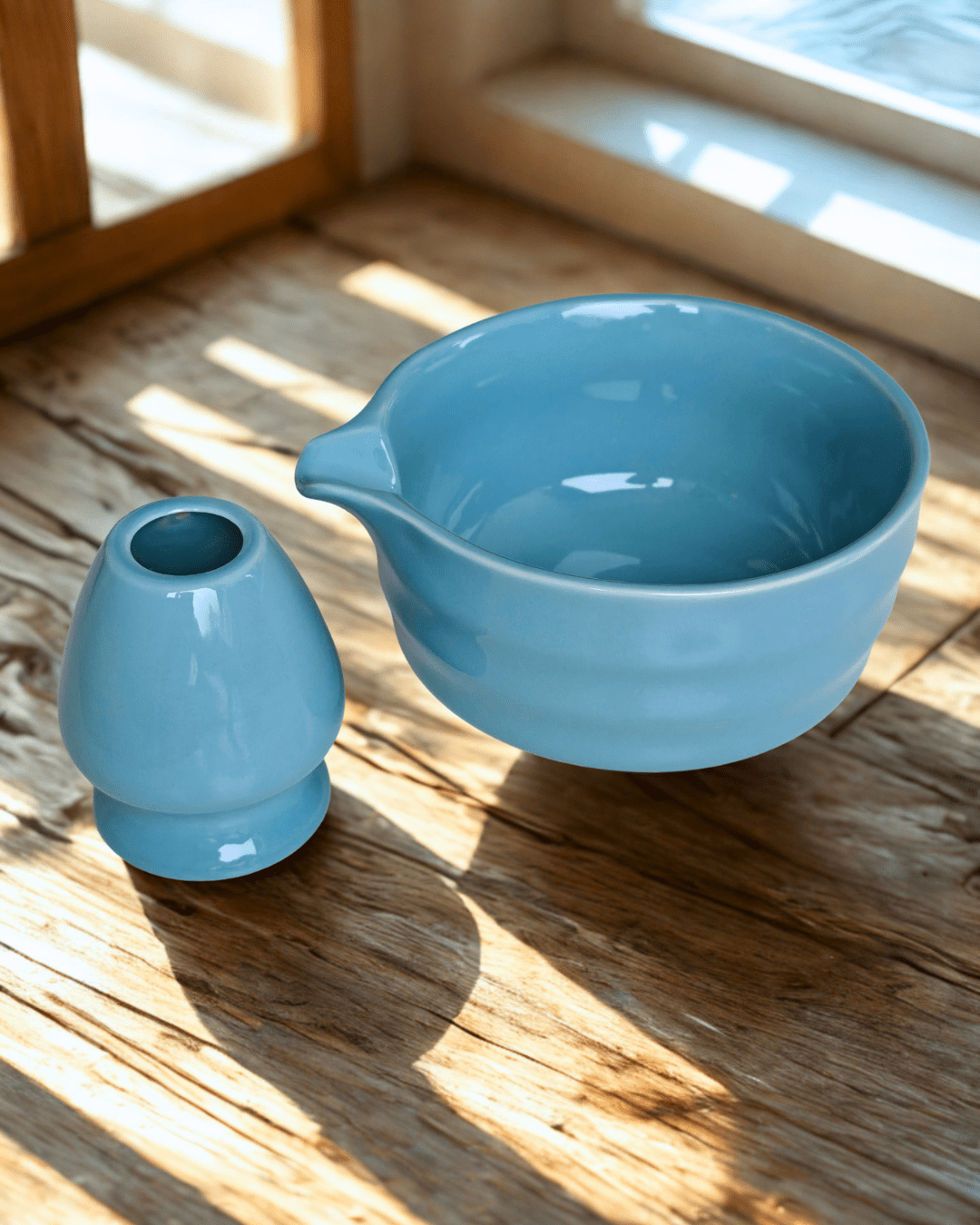 Matchaka Chawan Bowl & Bamboo Whisk Holder Set - Matchaka